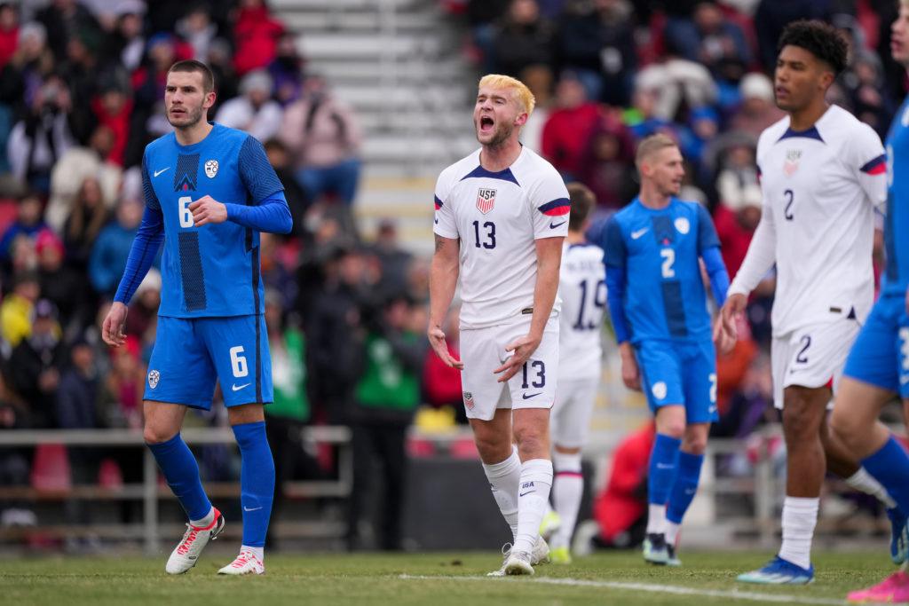 Slovenia v United States